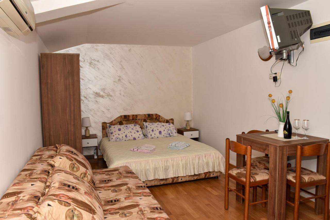 Apartments Simun Котор Екстериор снимка