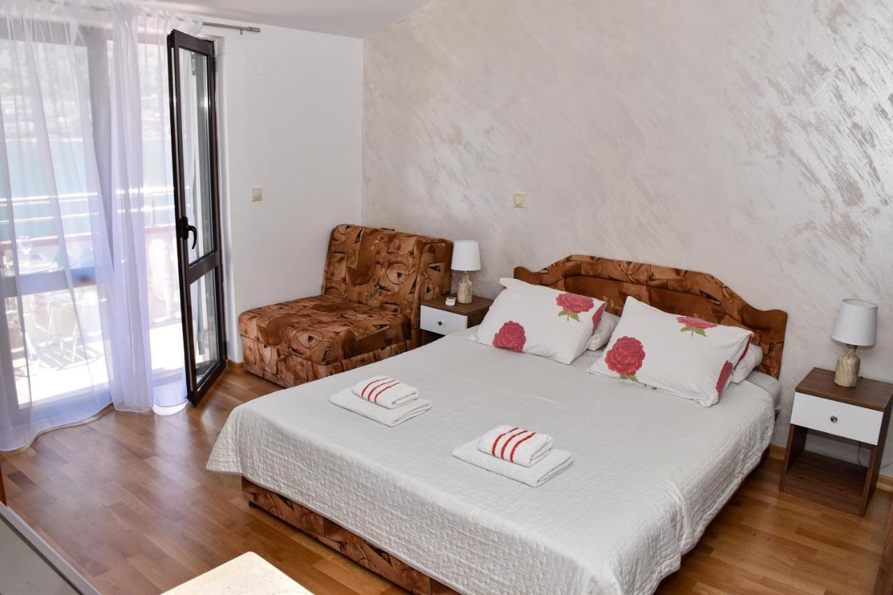 Apartments Simun Котор Екстериор снимка