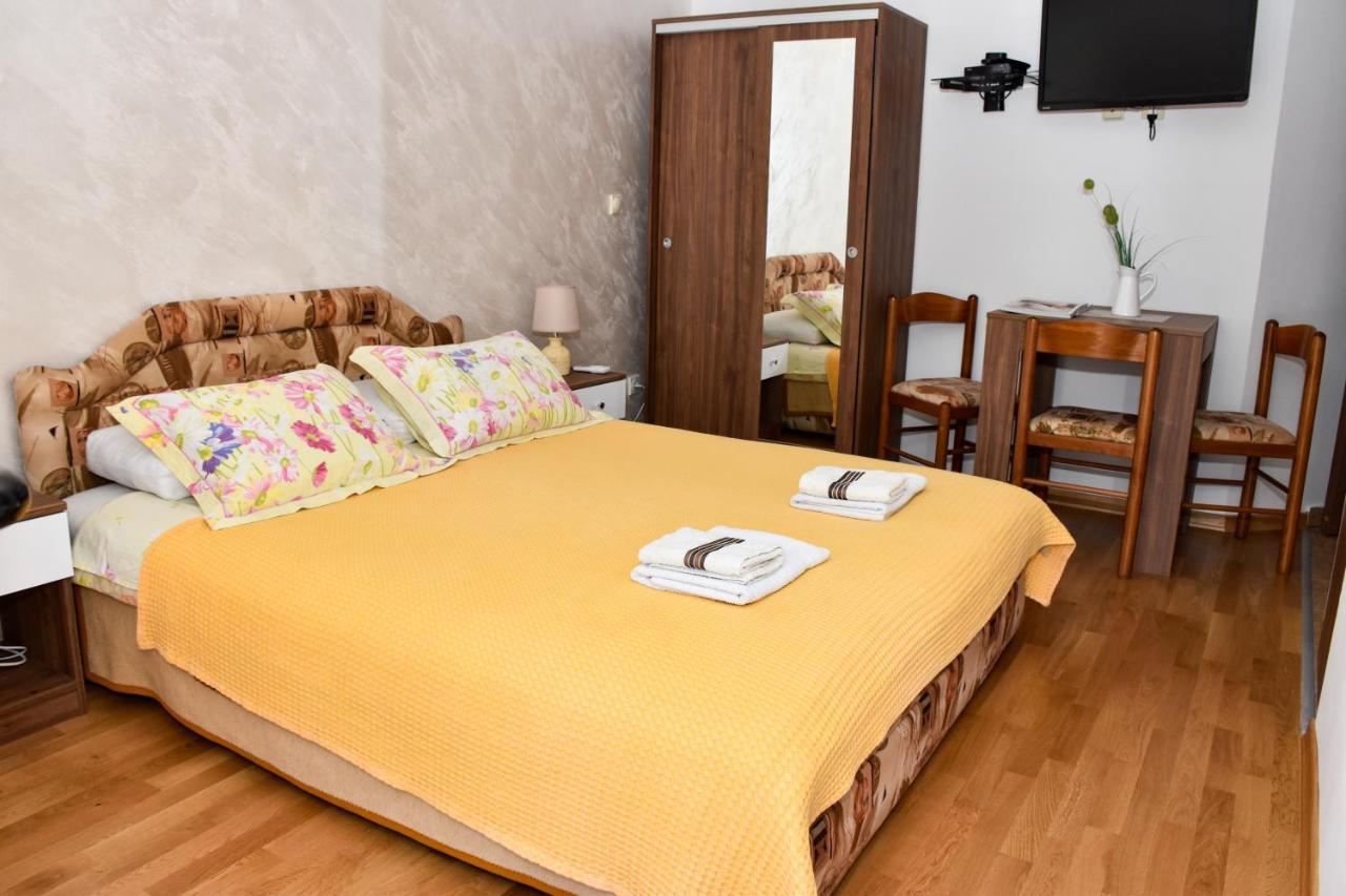 Apartments Simun Котор Екстериор снимка