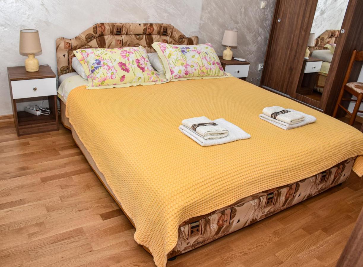 Apartments Simun Котор Екстериор снимка