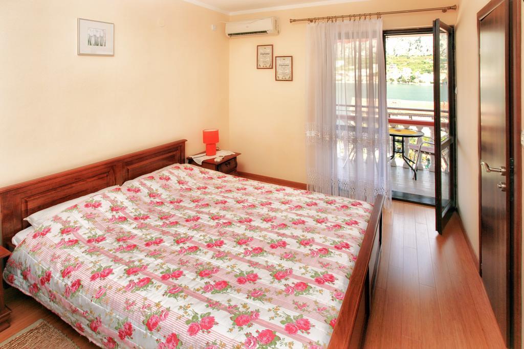 Apartments Simun Котор Екстериор снимка